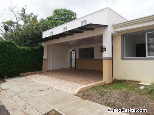 RAH OFC #20-1425  Increible Casa en venta. Alajuela