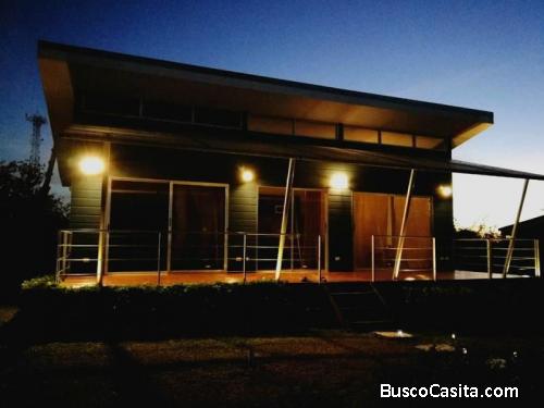 RAH OFC #20-265. Bellisima casa en venta. Guanacaste 