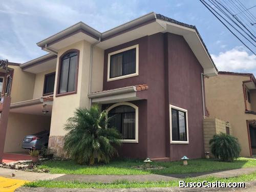 RAH OFC #20-2186. MODERNA CASA EN VENTA. ALAJUELA