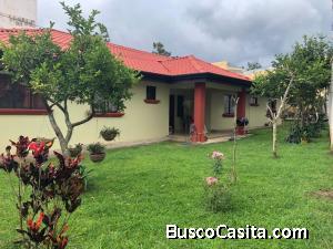 RAH OFC  #20-1794. BELLISIMA CASA EN VENTA. ESCAZÚ