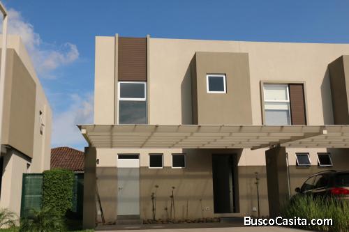 Casa en Venta en Santa Ana