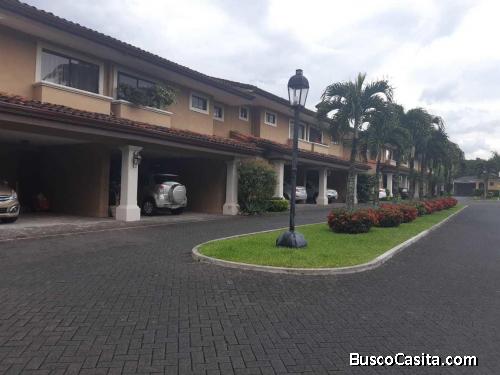 Casa en Venta en Santa Ana