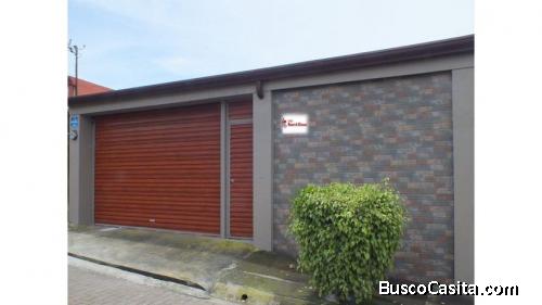 Casa en Venta en Heredia