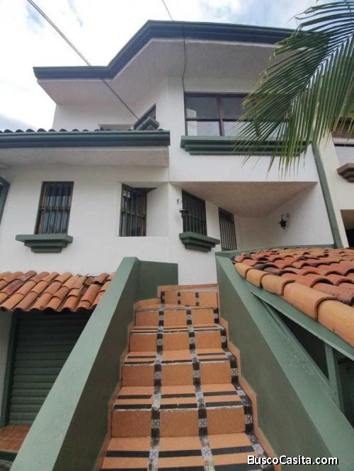CASA EN VENTA EN BELÉN
