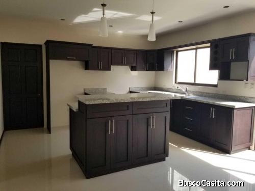 CASA EN VENTA. SANTO DOMINGO