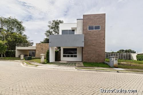 SE VENDE – Casa Moderna - La Ceiba, San Isidro, Alajuela