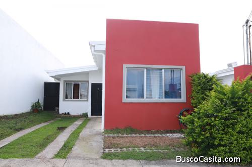 SE VENDE CASA en Residencias Málaga, No. 2, Ciruelas, Alajuela.
