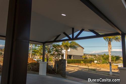 Hermosa casa nueva ubicada en Condominio Montezuma Grecia.