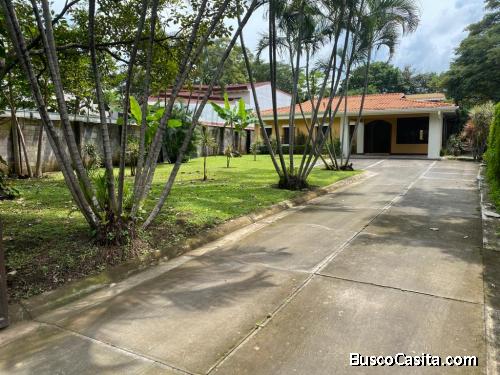 REBAJADA - EXCELENTE OPORTUNIDAD - Se vende casa independiente e inigualable en Lindora, Santa Ana