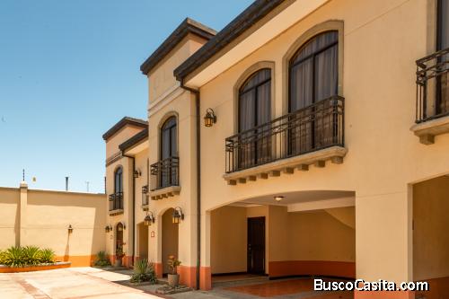 SE VENDE CASA EN CONDOMINIO TORRE SOL - SAN JOAQUIN DE FLORES - HEREDIA