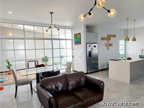 Venta de Casa en Condominio en Santa Ana