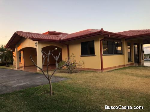 V#624 Casa en Venta en Residencial en Atenas  Alajuela.