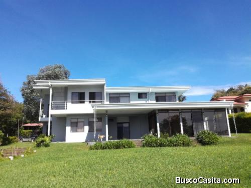 Casa amplia, Concepcion de San Rafael 1,997mtrs2