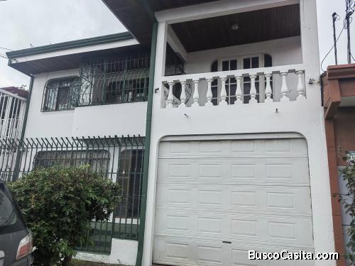 GANGA SE VENDE CASA GRANDE EN  ALAJUELA, URBANIZACION LA TRINIDAD