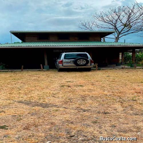 SE VENDE GRANDE Y BELLA PROPIEDAD CON CASA EN ATENAS.