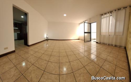 En Venta Linda Casa De 2 Pisos En Sabanilla