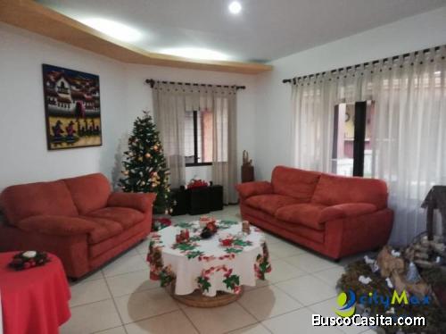 A La Venta Amplia Casa Condominio En La Ribera De Belén