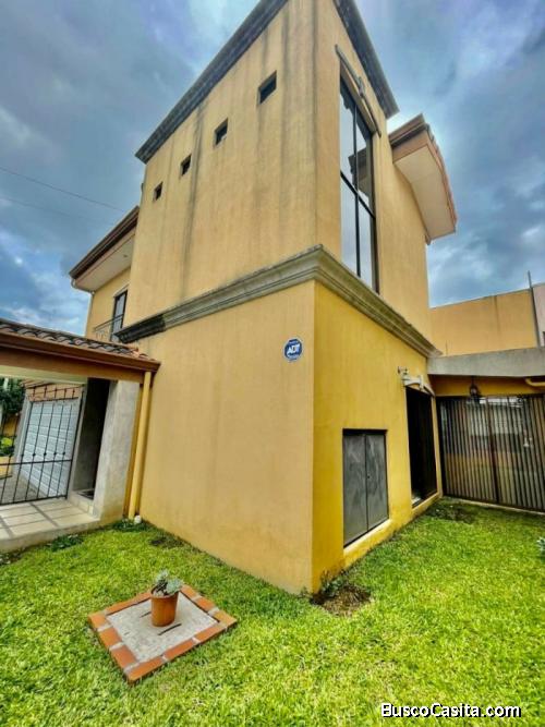 En Venta Hermosa Casa En Santo Domingo De Heredia; Idi: 130123