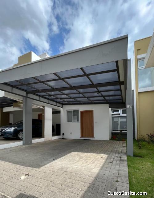 Casa en condominio Quarzo, Lagunilla, Heredia