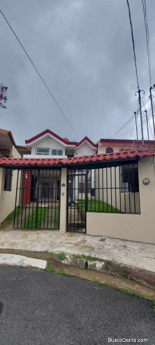 Venta Casa - 3 cuartos + Oficina - Ideal teletrabajo - Res. San Agustín - San Francisco Heredia