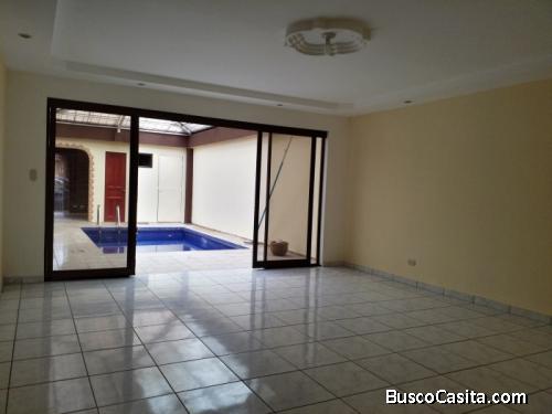 Hermosa Casa En Venta, Urb. La Trinidad Alajuela.; Idi: 93805
