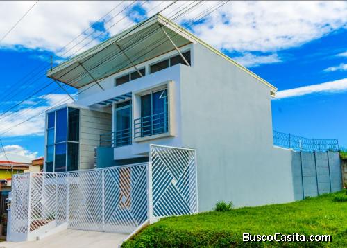Casa estilo Contemporáneo Grecia centro