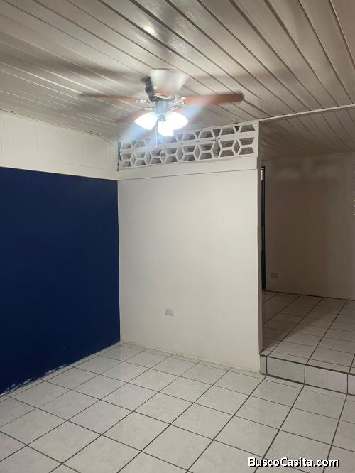 BELLEZA DE CASA EN EL CENTRO DE ATENAS. 