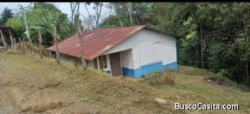 SE VENDE BELLA CASA DE CAMPO EN PURISCAL. 