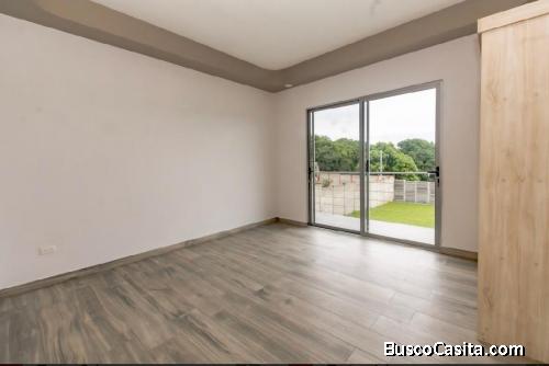 DE OPORTUNIDAD BELLA CASA EN ATENAS. 