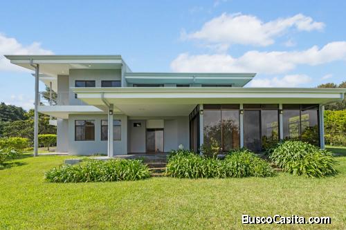 Casa con vista panoramica, Concepcion de San Rafael 1,997mtrs2