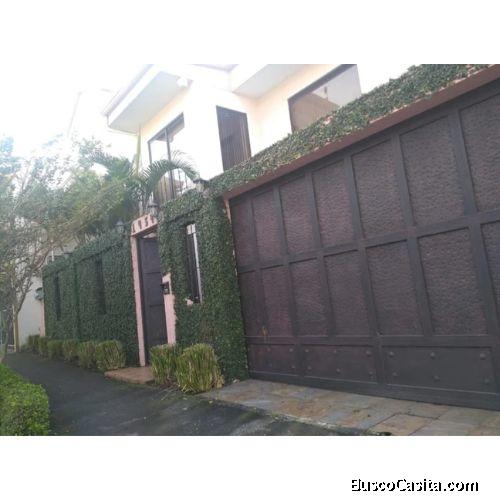 VENTA DE CASA CON USO MIXTO, SAN JOSE, SAN PEDRO, LOS YOSES SUR  