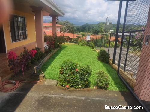 SE VENDE PRECIOSA CASA EN ATENAS, ALAJUELA. 