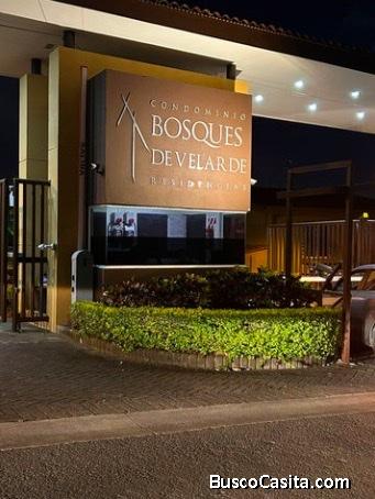 Hermosa propiedad en condominio Bosques de Velarde