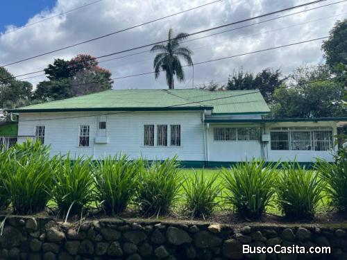 Venta de Amplias Casas en Montes de Oca, San José  Mls. 26-741 OFC JB