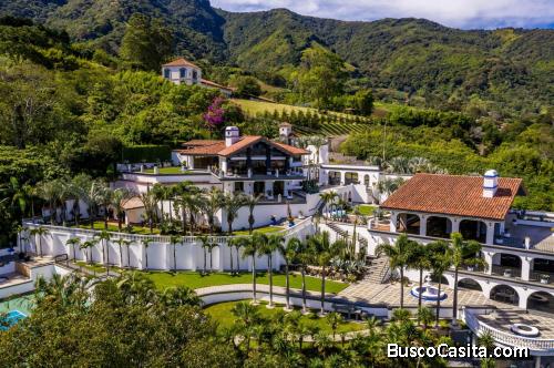 Venta de Preciosa Casa en Escazú  Mls. 26-711 OFC JB