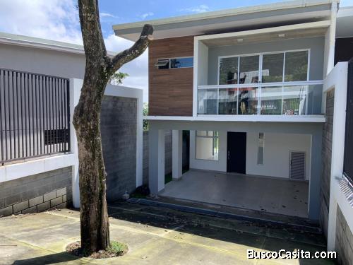 Venta de Maravillosa Casa en Escazú  Mls. 26-702 OFC JB
