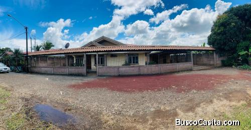 BELLA PROPIEDAD Y CASA EN CUTRIS DE SAN CARLOS. 
