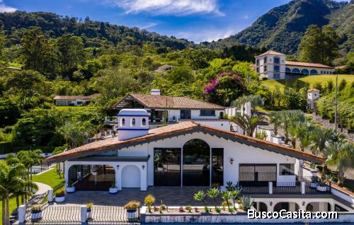 Venta de Majestusa Casa en La Montaña de Escazú  Mls. 26-711 OFC JB