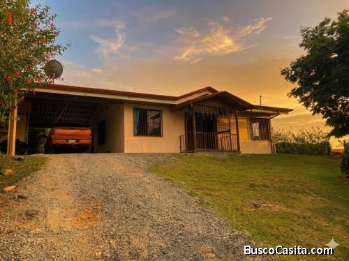VENTA DE PROPIEDAD MULTIFAMILIAR: 2 CASAS Y AMPLIO TERRENO DE 9.150 M2 A 25 MIN DE SAN ISIDRO
