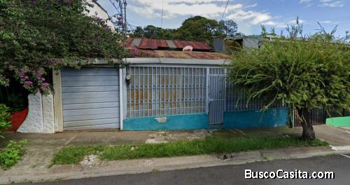 SE VENDE BELLA CASA EN PAVAS, SAN JOSÉ. 
