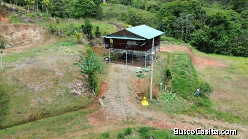 VENTA DE CABAÑA DE MONTAÑA EN MIRAVALLES, PEREZ ZELEDON: VISTA PANORAMICA Y POTENCIAL AIRBNB