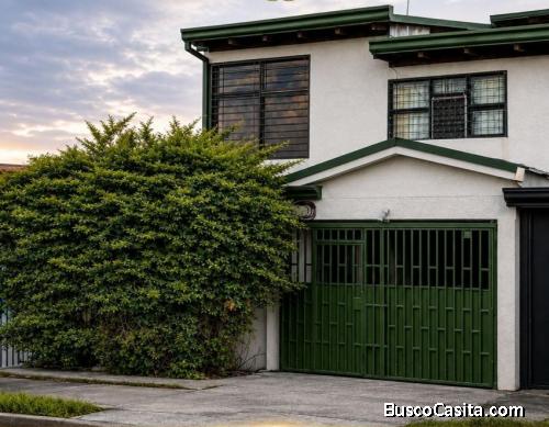 SE VENDE BELLA PROPIEDAD Y CASA EN DESAMPARADOS, SAN JOSÉ. 