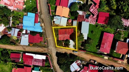 VENTA DE CASA DE 4 HABITACIONES CON ARBOLES FRUTALES EN EL HOYON, PEREZ ZELEDON