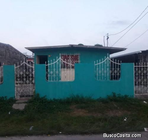 Venta de casa en montería llamar al 67779127