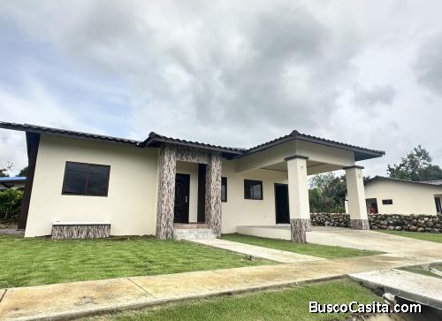 Casa Amplia en El Flor de Dolega. Chiriquí.