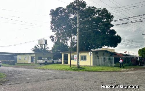 Venta De Propiedad Comercial (A pocos metros de plaza terronal).