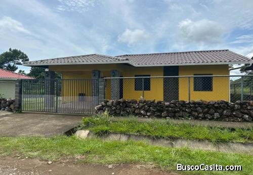 Hermosa Casa en Venta en Él Flor de Dolega. David Chiriquí.