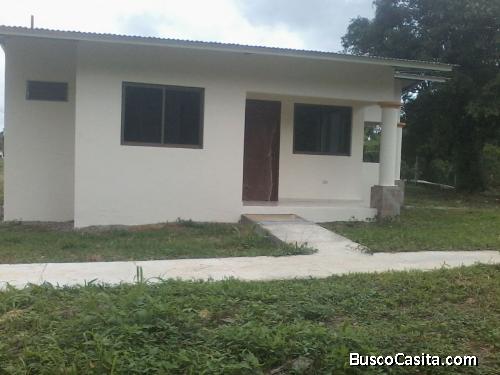 Vendo casa en los algarrobos Residencial valle de Santa Rosa a buen precio a 