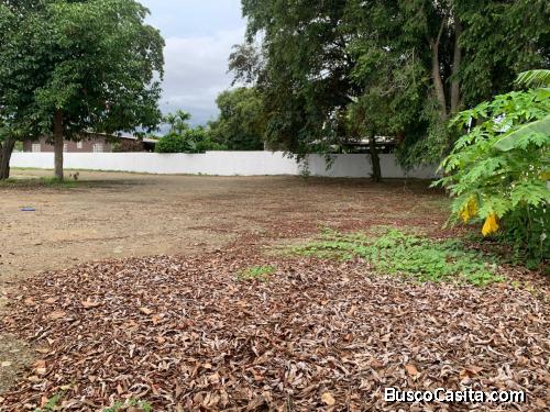 BELLA CASA Y AMPLIO PATIO LA CHORRERA