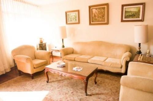 VENDO CASA COMO OFICINA – SAN ISIDRO